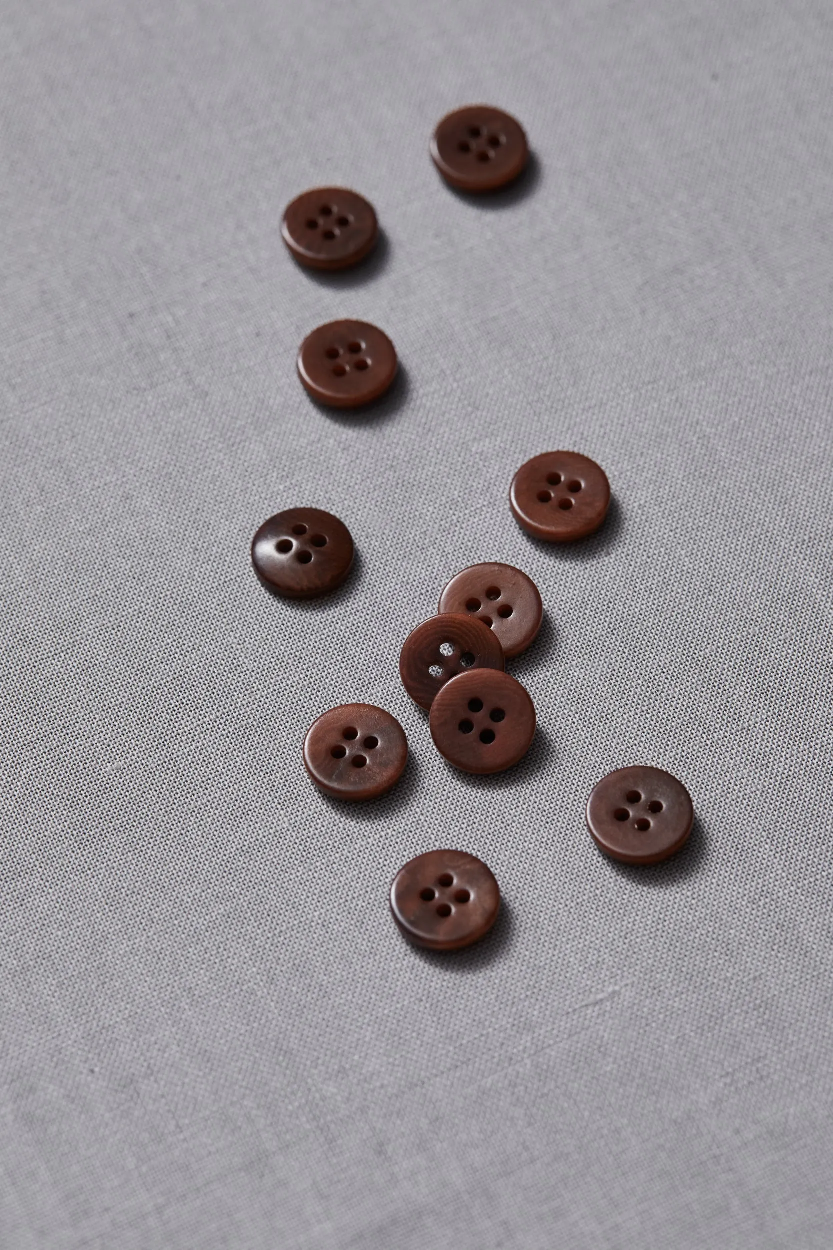 PLAIN 4 HOLE COROZO BUTTON | Pecan 11mm