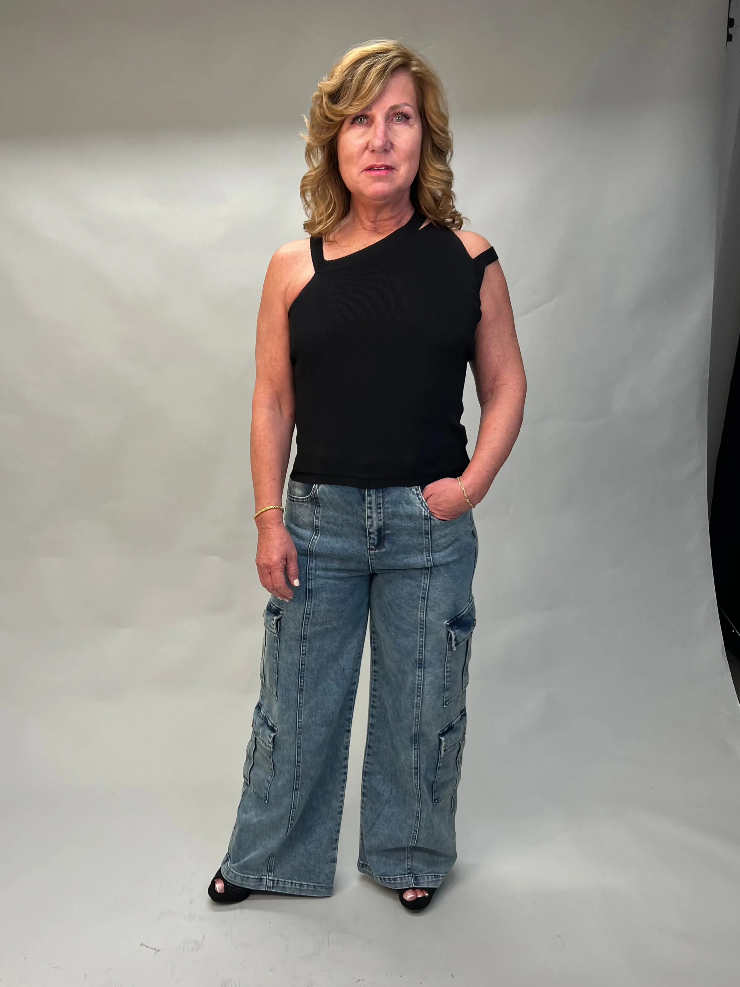 Tractr Jeans, High Waisted Double Cargo Wide Leg Denim