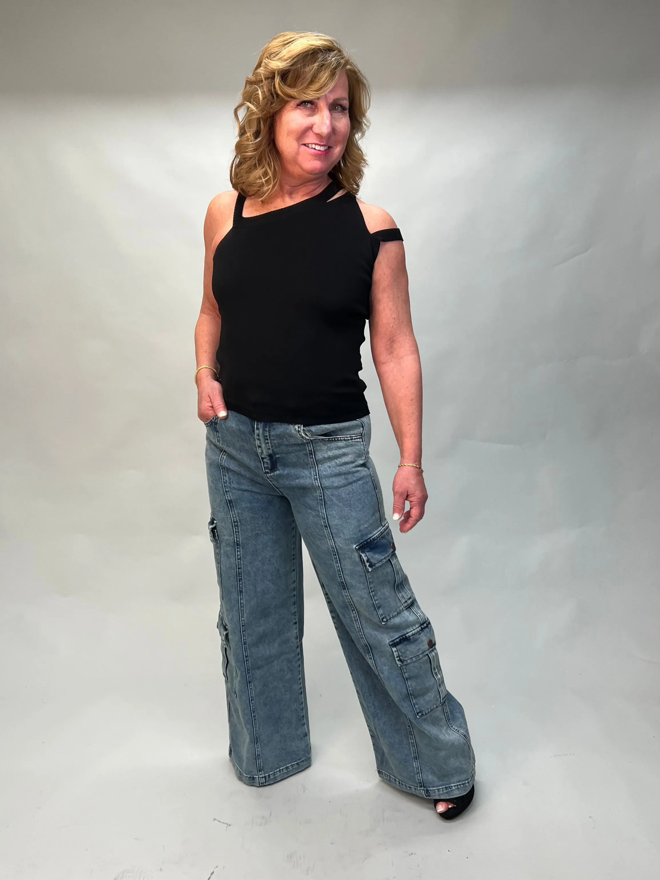 Tractr Jeans, High Waisted Double Cargo Wide Leg Denim