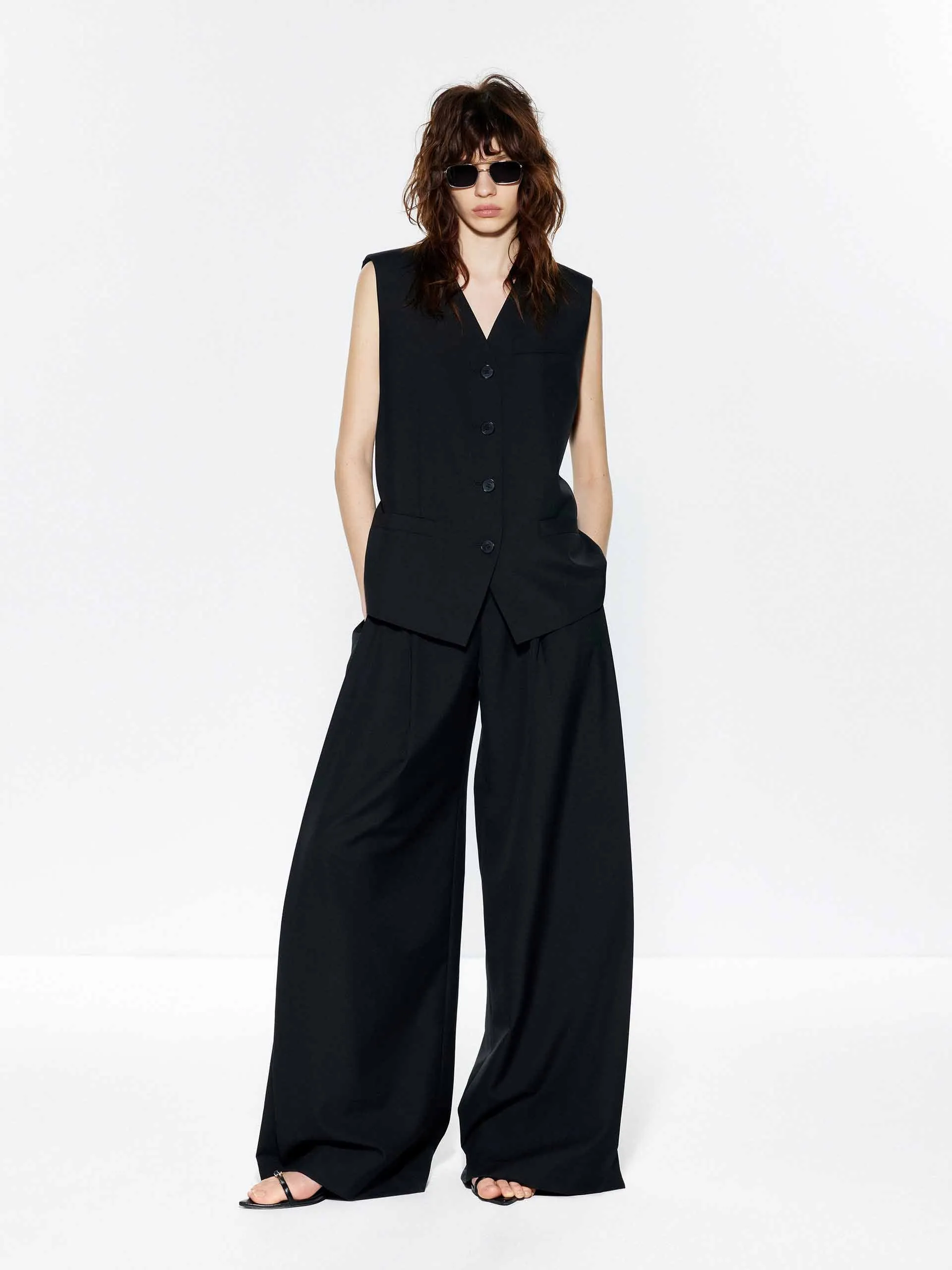 V-neck Sleeveless Waistcoat